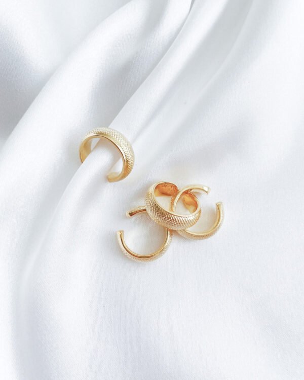 Aukso spalvos ear cuff