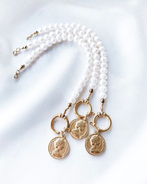 Apyrankė iš upinių perlų