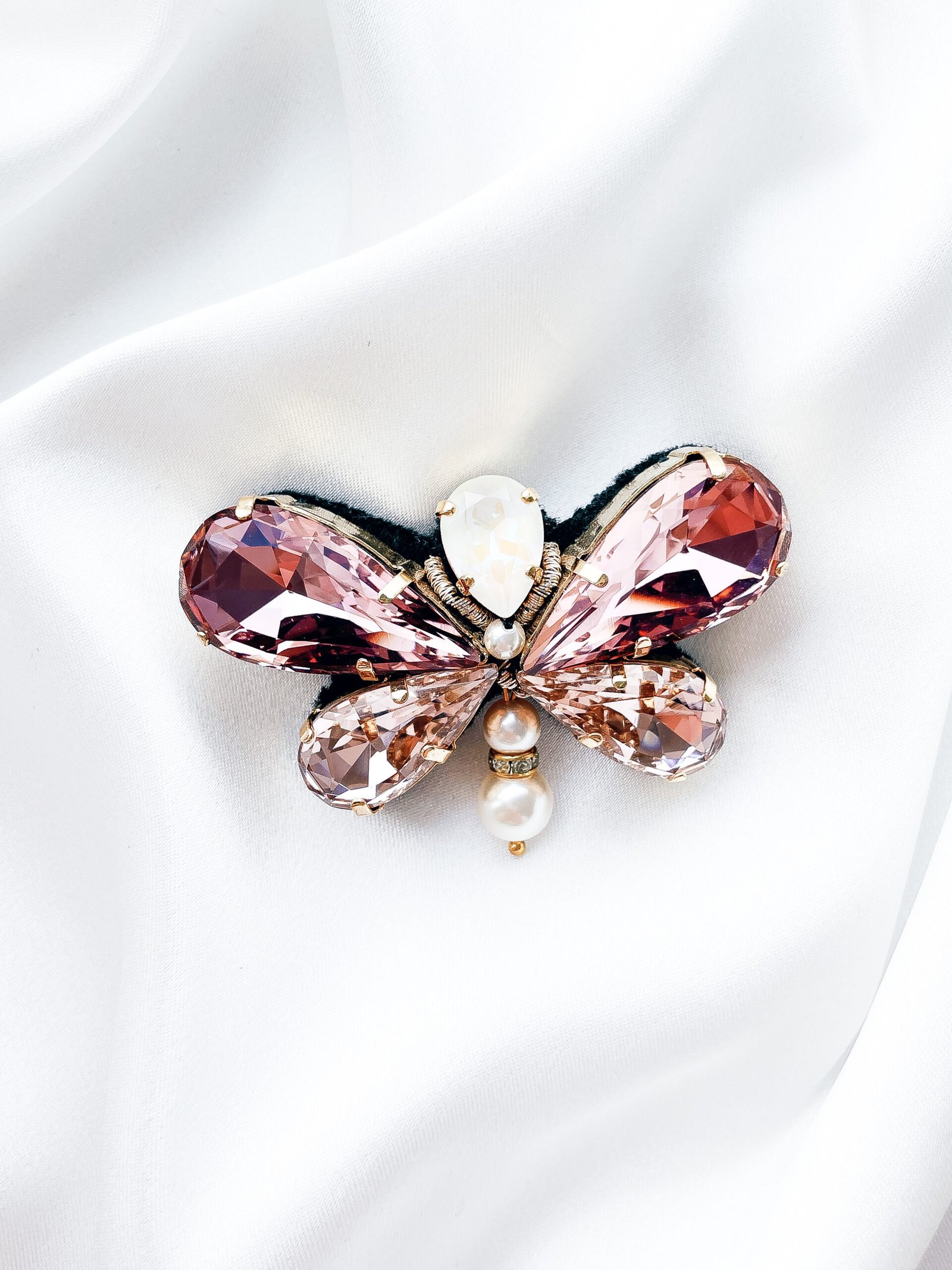 Swarovski kristalų sagė