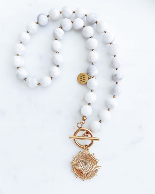 Agato akmenėlių kaklo papuošalas