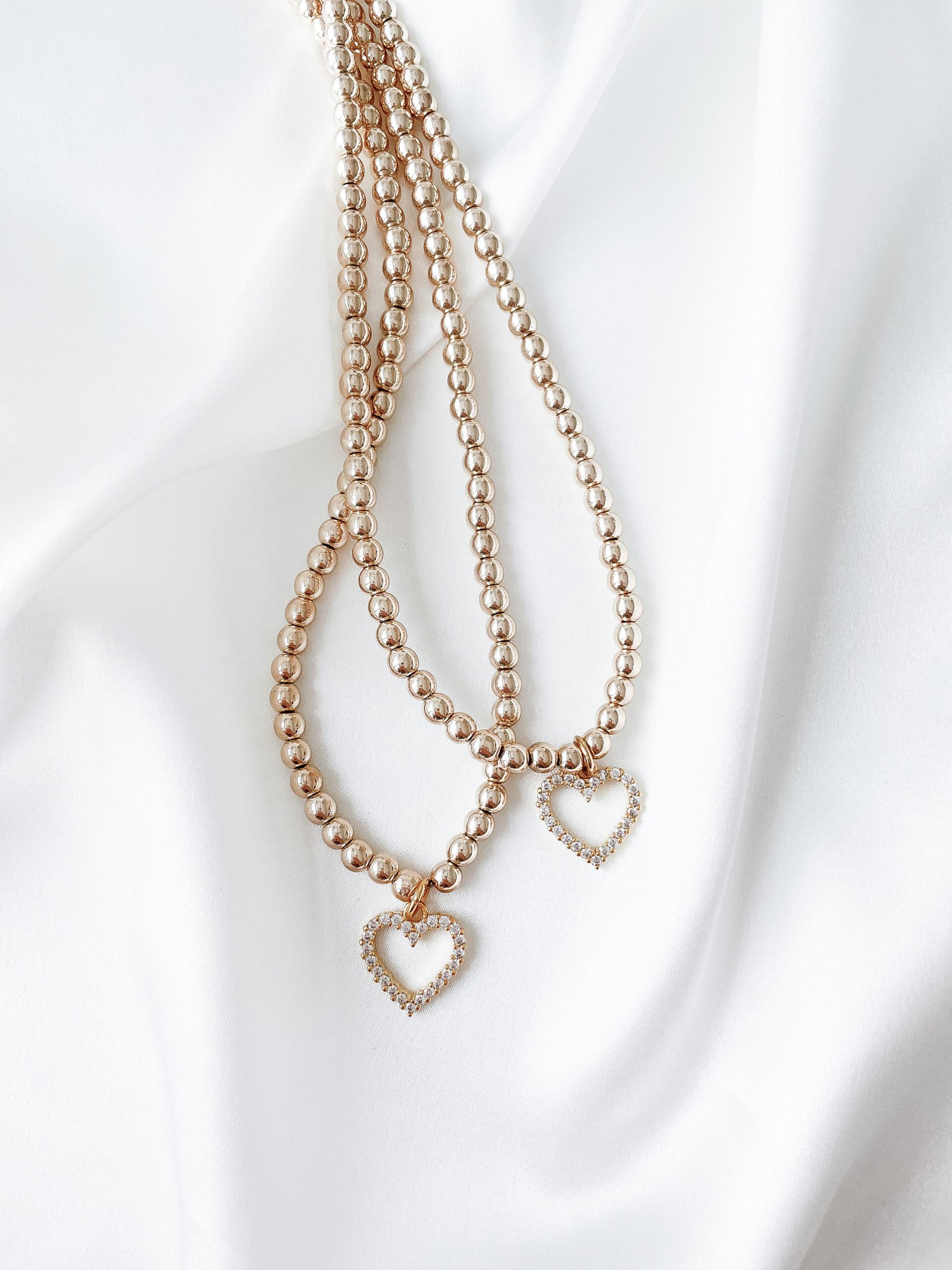 Hematito vėrinys su cirkonio akučių širdele