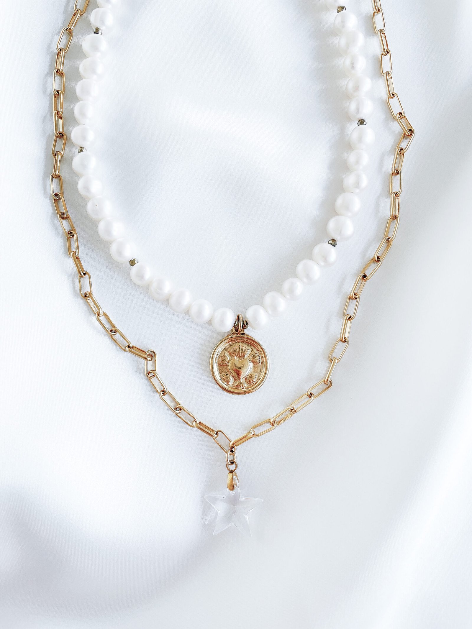 Dviejų dalių kaklo papuošalas