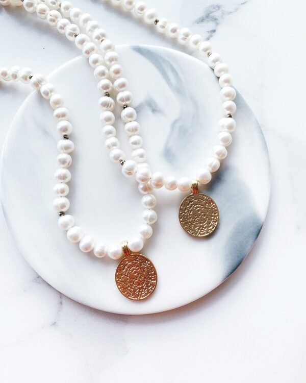 Upinių perlų vėrinys "Greek coin"