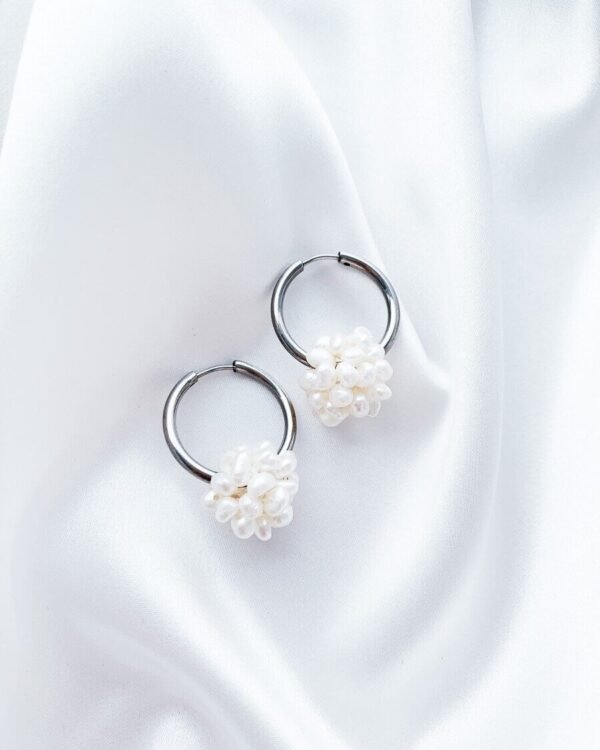 Hoops auskarai su upinių perlų kamuoliuku