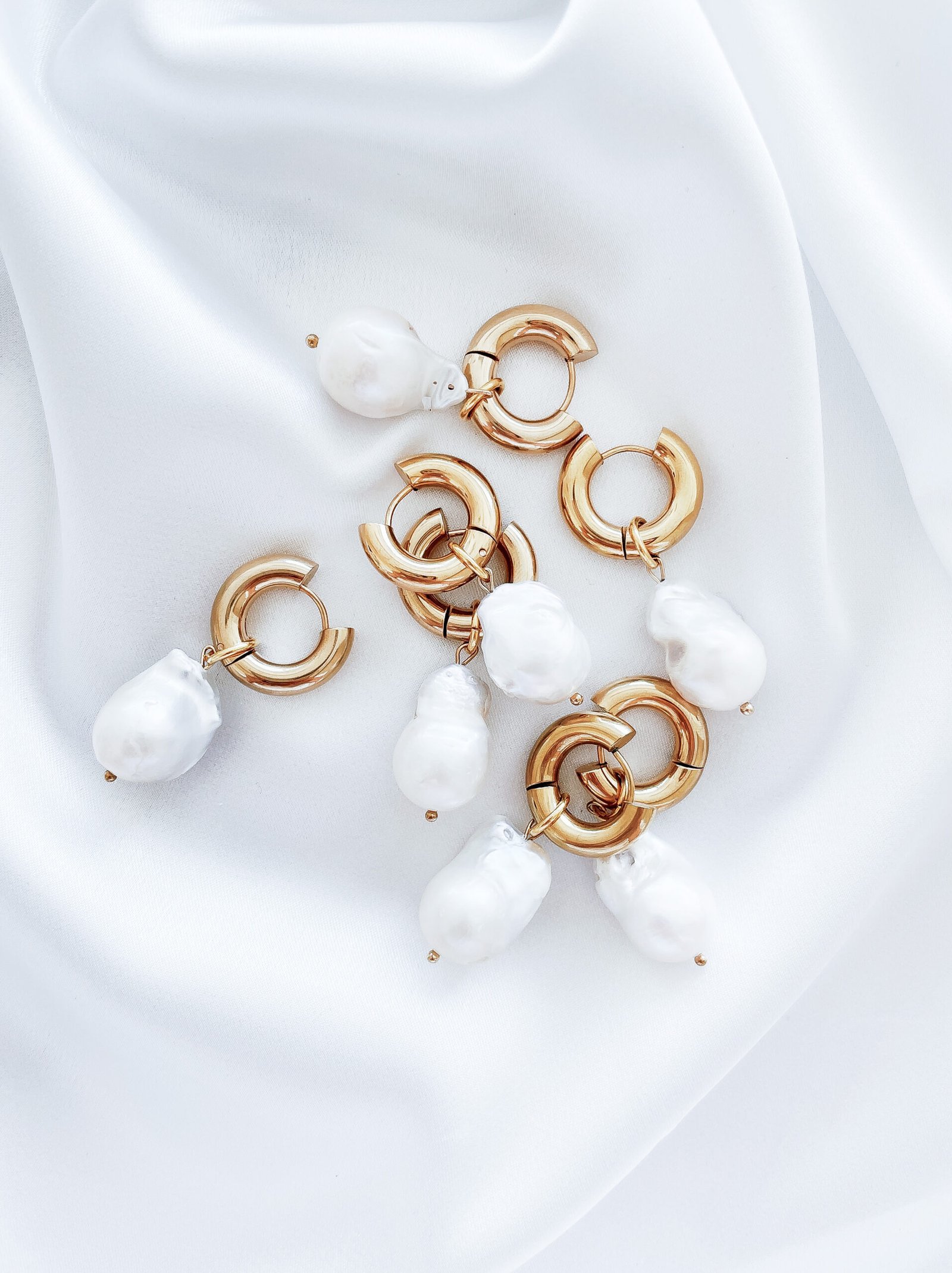 Hoops auskarai su barokiniais perlais - Image 2